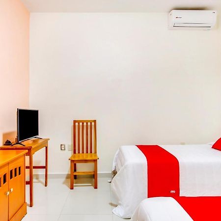 Hotel La Estancia Colima Kültér fotó