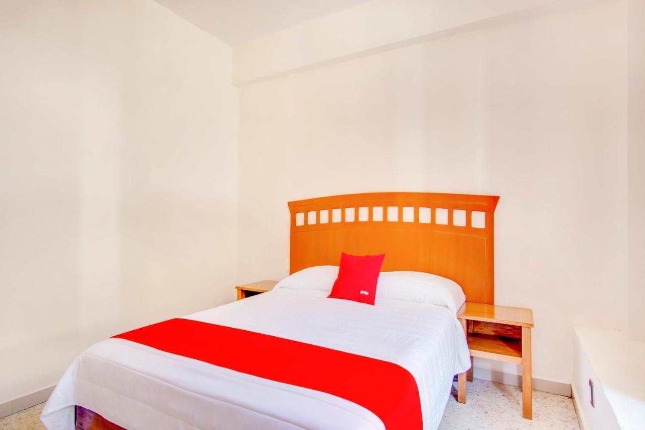 Hotel La Estancia Colima Kültér fotó